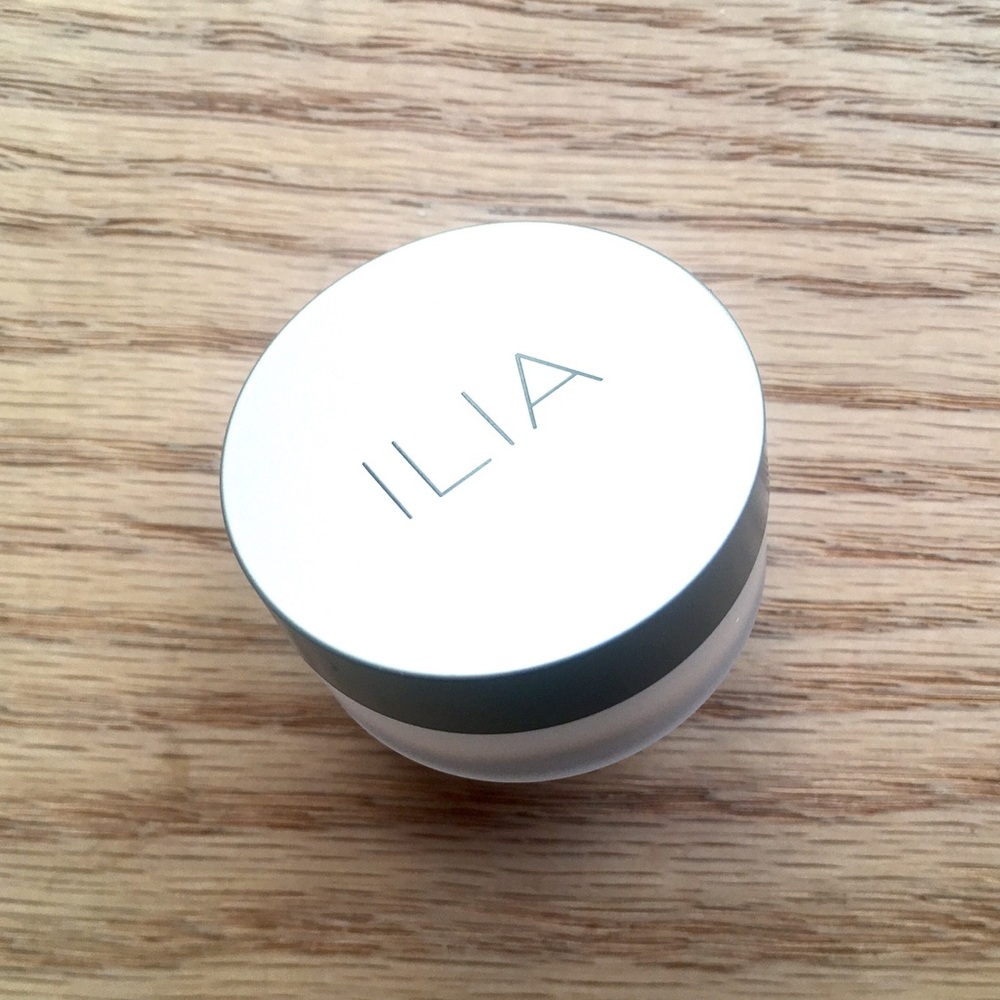 SOLD ON MERCARI! Ilia Soft Focus Finishing Powder